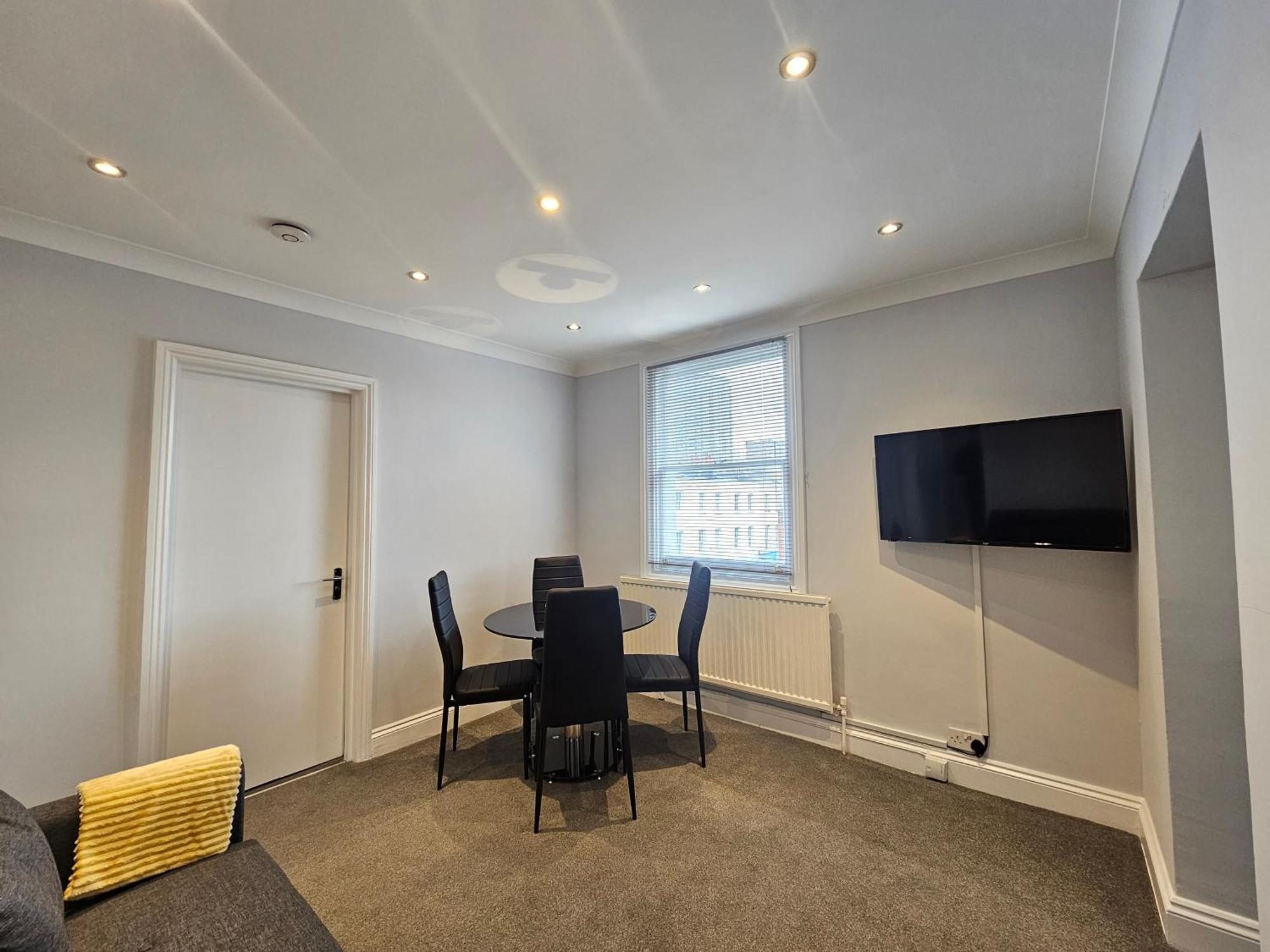 Charming 2 Bedroom Flat In Paddington 런던 외부 사진