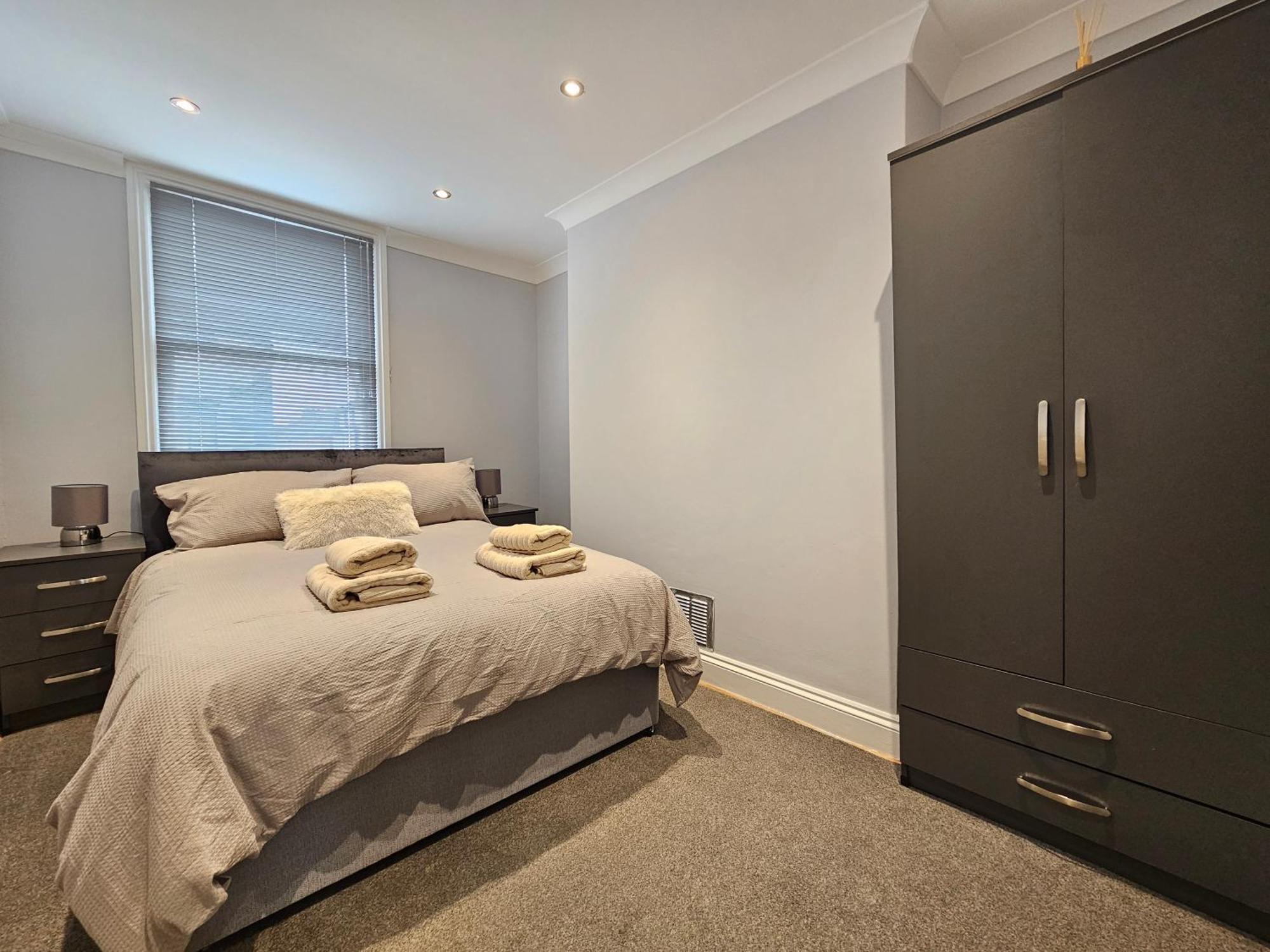Charming 2 Bedroom Flat In Paddington 런던 외부 사진