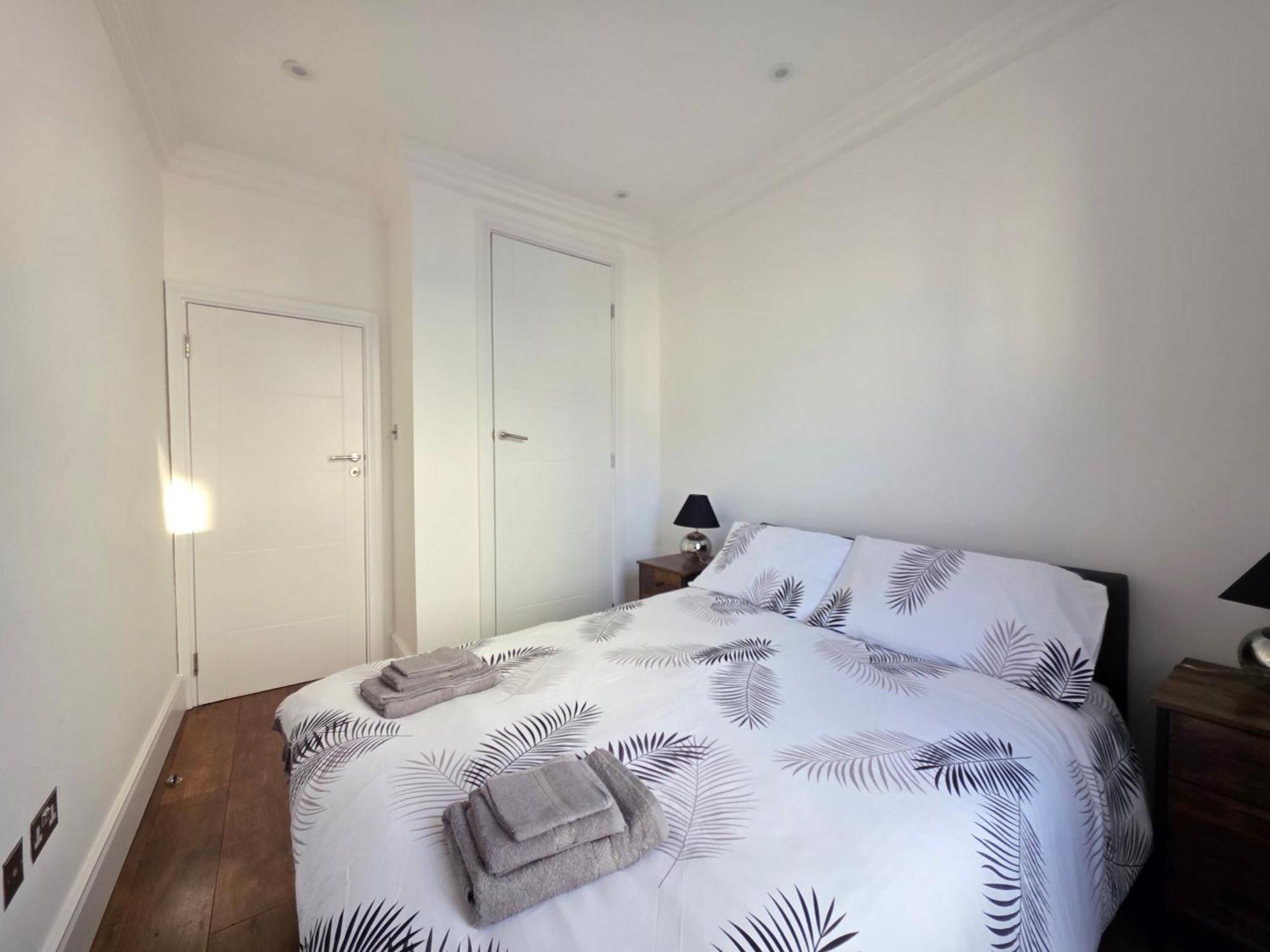 Charming 2 Bedroom Flat In Paddington 런던 외부 사진