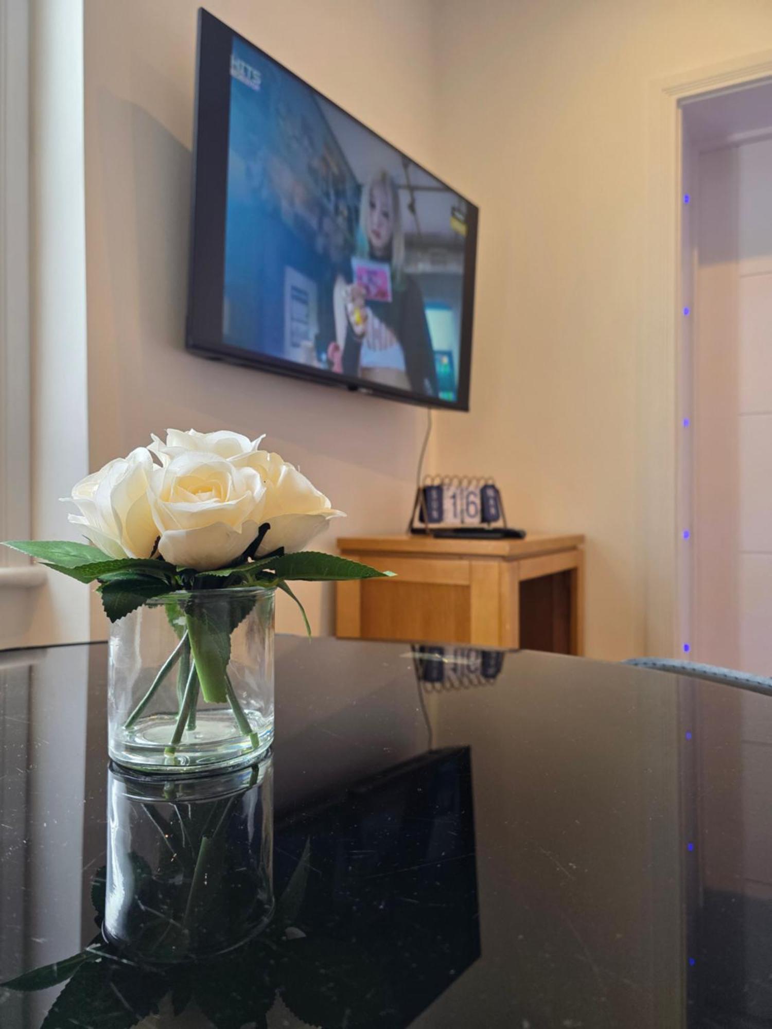 Charming 2 Bedroom Flat In Paddington 런던 외부 사진